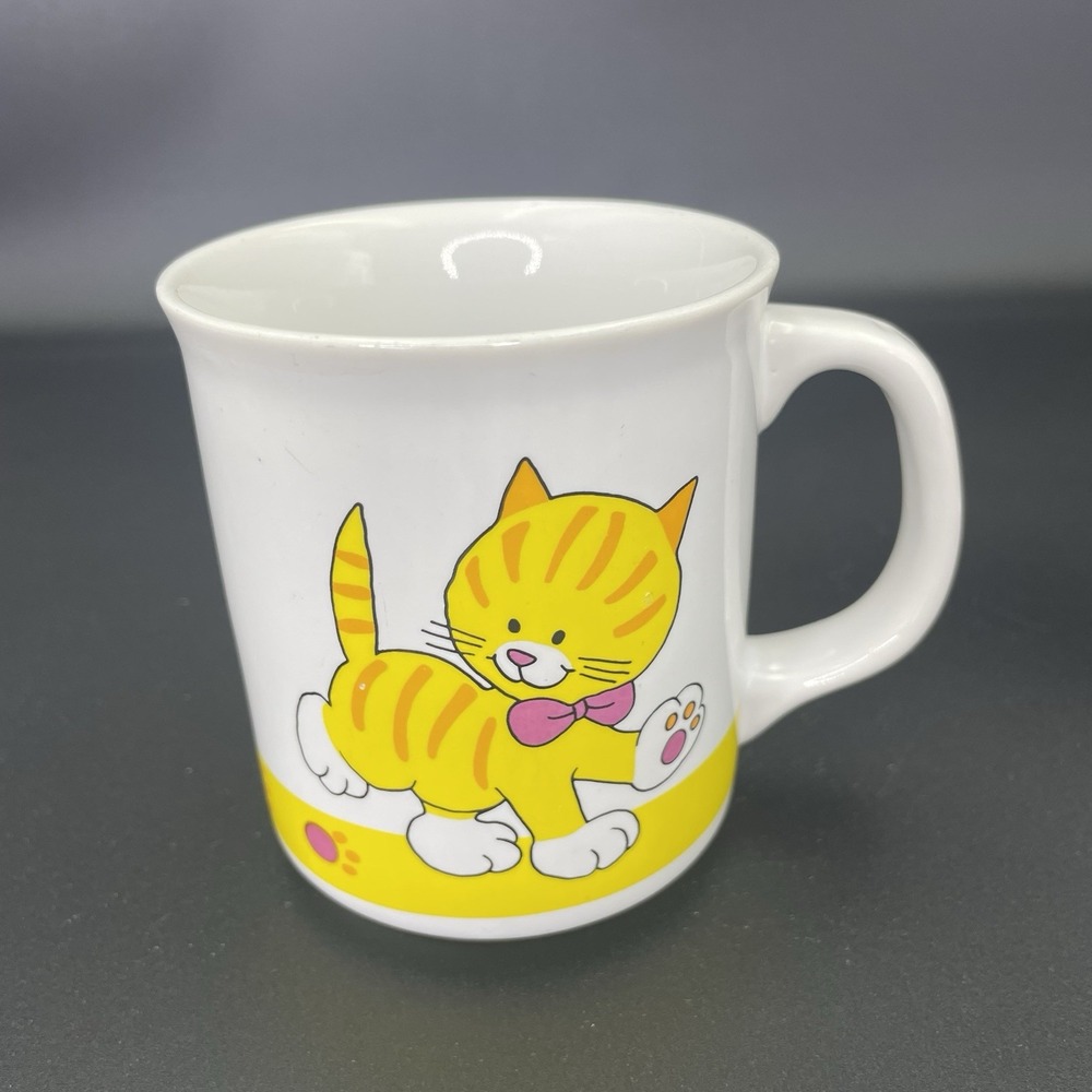 VTG JSNY Yellow Cat Ceramic White Coffee Cup Mug Paw Prints Retro Pet Lover 8 Oz